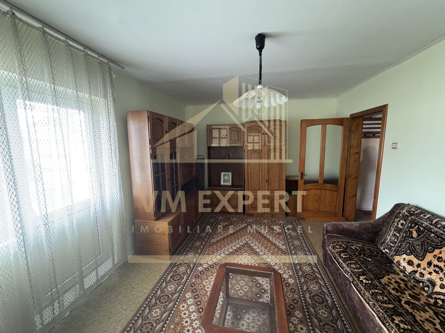 APARTAMENT 2 CAMERE 2 BALCOANE ETAJ 4 GRUI CAMPULUNG - Poză 1