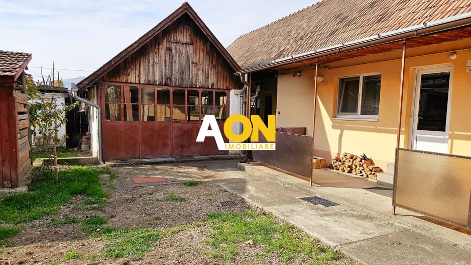 Casa 3 camere, 2 bai, garaj, 515 mp teren, Barabant - Poză 2