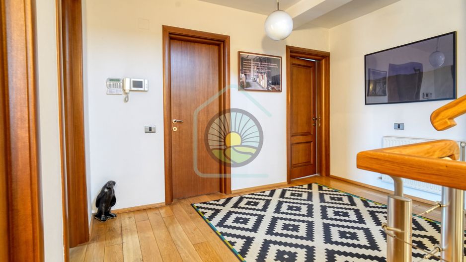 REZERVAT!!! CASA  HARMAN -COMISION 0 - Poză 15