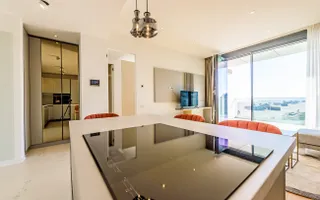 Apartamentul de la Malul Mării – Eleganță Contemporană în Inima Stațiunii - Poză 12