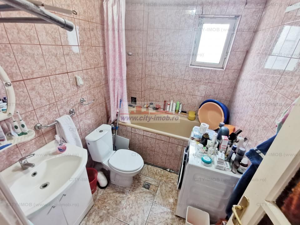 Vanzare casa Andronache - Poză 10