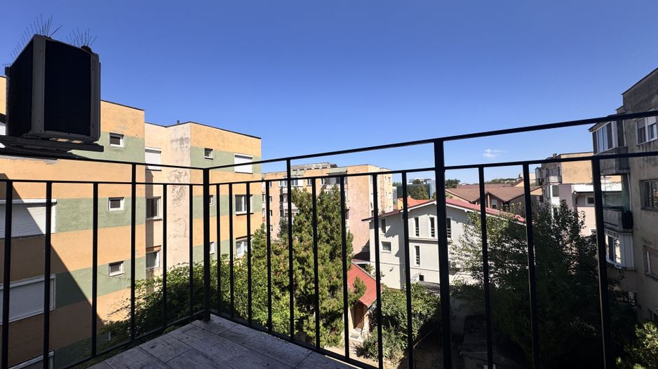 Apartament de inchiriat, Bloc NOU, str Tudor Vladimirescu, Arad. - Poză 2