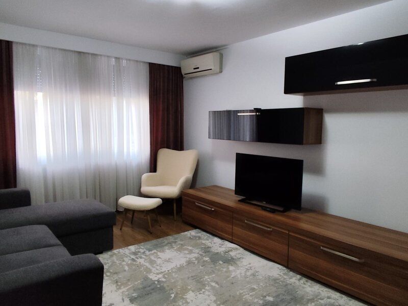 Apartament modern cu 2 camere de inchiriat, renovat, 9 minute Metrou - Poză 2