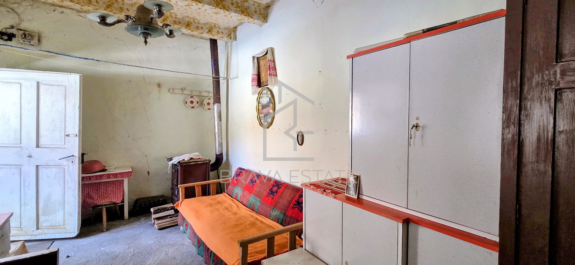 Casă de vânzare, 110 mp, 5 camere 1200mp teren , sat Voivodeni - Poză 5