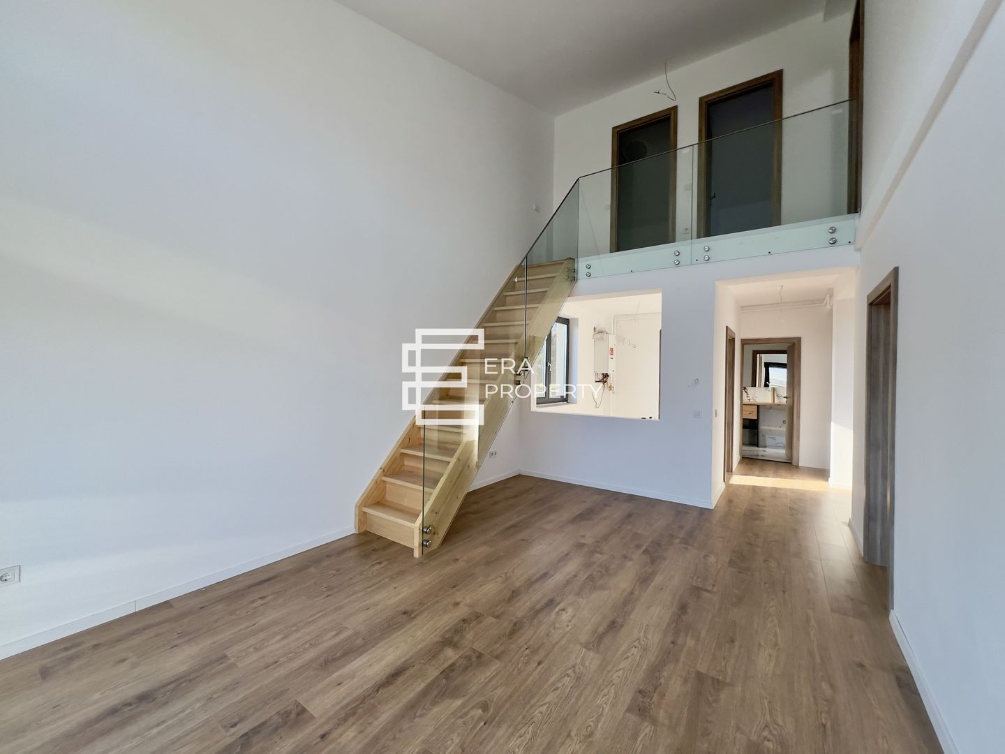 Penthouse 5 camere -  133 mp utili - predare la cheie, zona Aeroport Sibiu - Poză 1