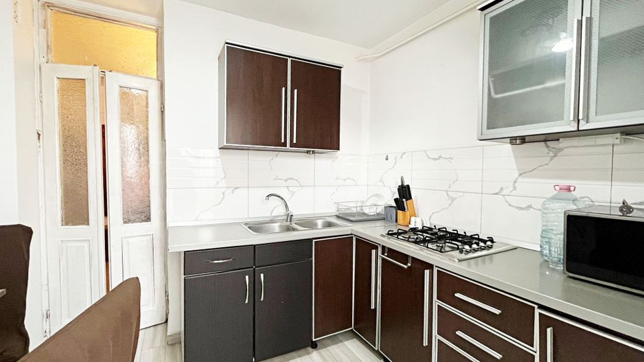 Apartament cu 3 camere la casa de inchiriat zona Decebal, Oradea - Poză 9