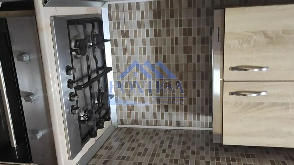 Garsonieră Decomandată, 41 mp, Vedere la Mare și Port – Zonă Gara - Poză 8