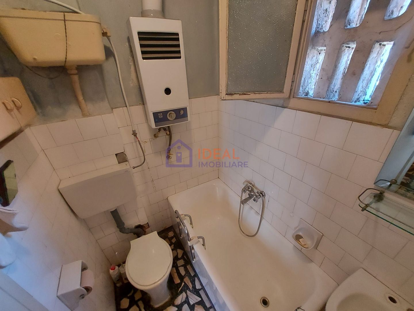 Casa cu 3 camere, zona Trei Stejari - Poză 7