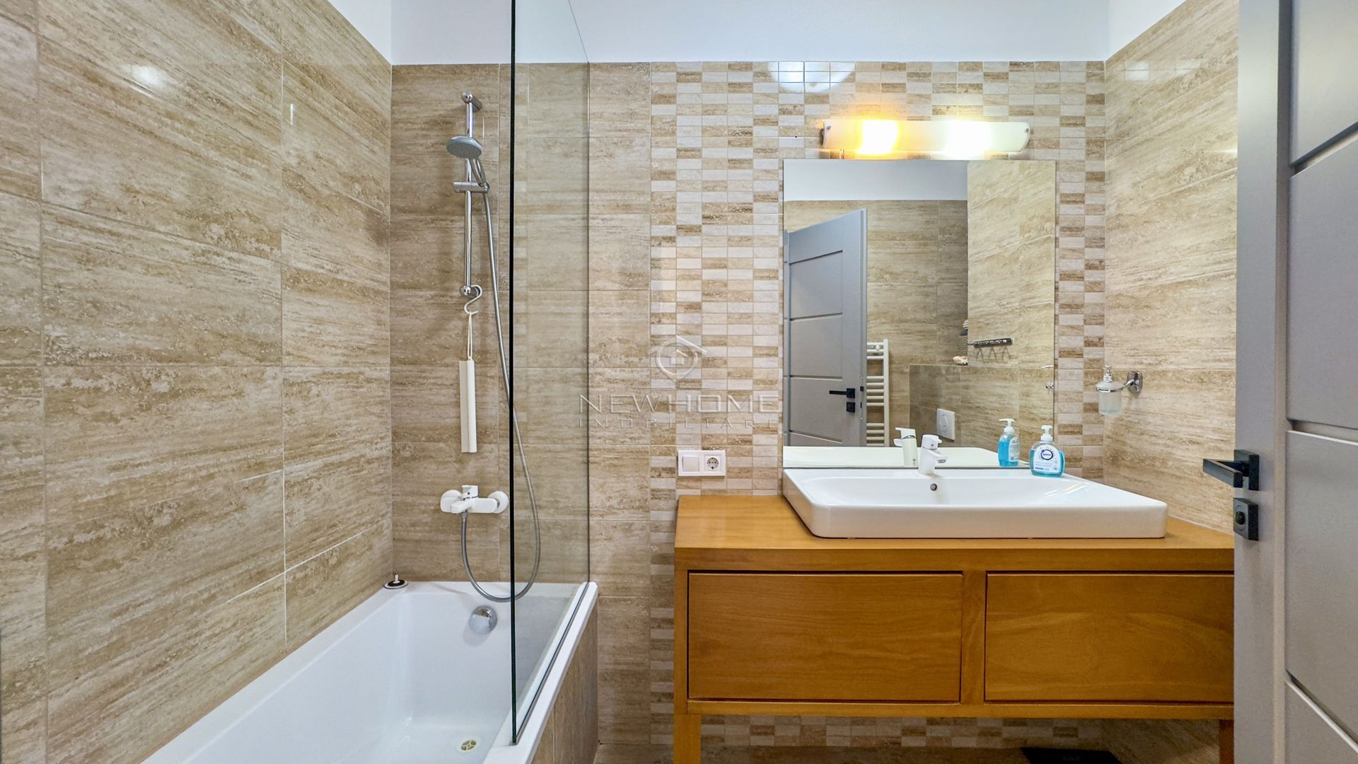 Apartament 3 camere, parcare, zona Centru NTT Data - Poză 23