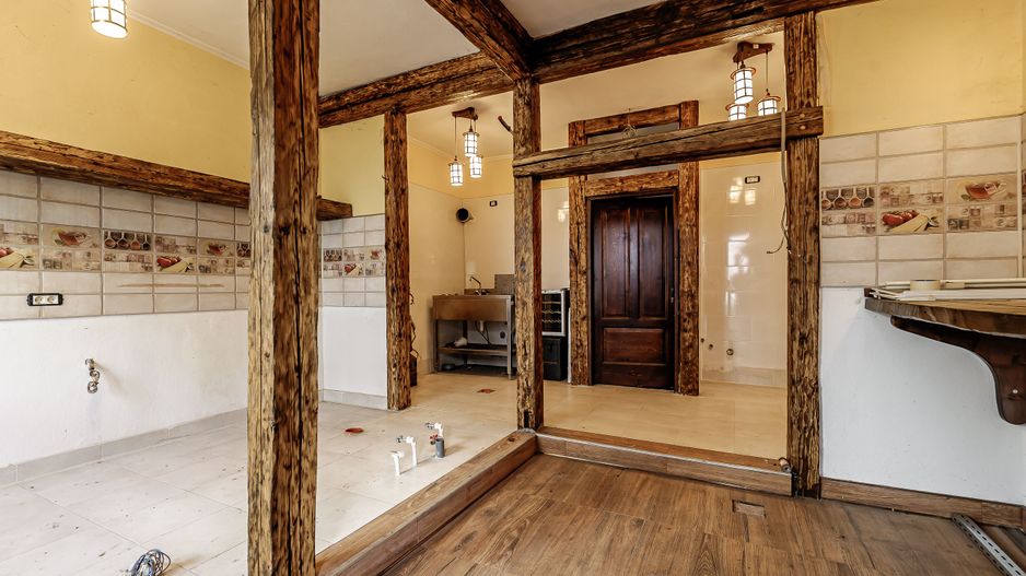 Vandut Spațiu comercial pe strada Episcopiei - Poză 2