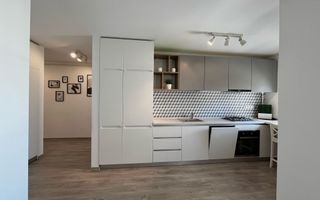 Apartament cu 2 camere semidecomandat , 57 mp, în zona BMW - Poză 1