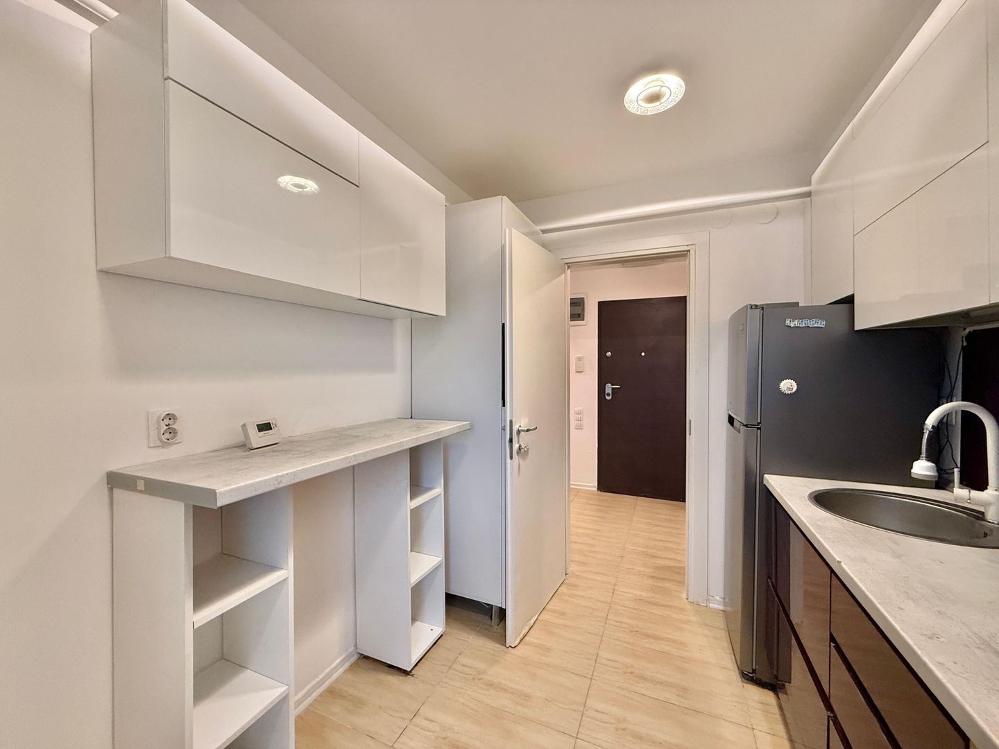 COSMOPOLIS - Apartament cu 2 camere, mobilat si utilat. - Poză 12