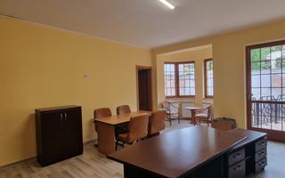 Spațiu comercial | Ideal pentru companii | Zonă centrală | Oradea - Poză 2
