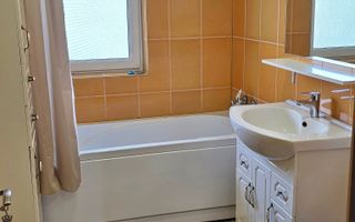 Apartament 2 camere, decomandat, parcare inclusa, zona Eroilor - Poză 4