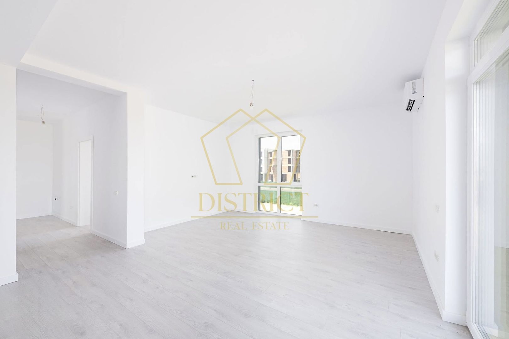 Apartamente cu 2 camere si gradina proprie de 45 mp, finalizate in Urseni. - Poză 1