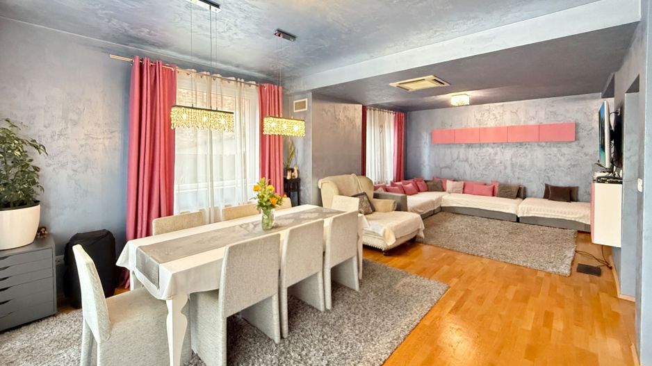 Două case separate , utilizare mixtă– rezidențial & comercial. - Poză 3