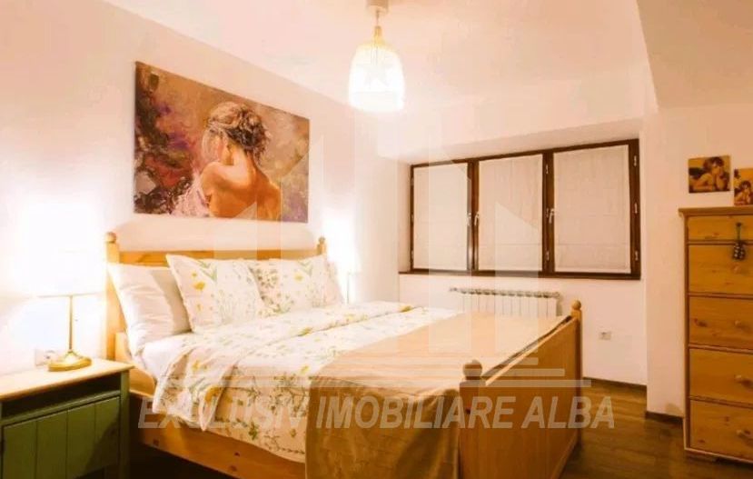 Apartament cu 3 camere de vanzare, Centru - Poză 5
