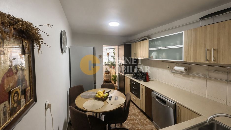 3 camere decomandat + 2 Bai - 72mp-  zona Dacia - Poză 3