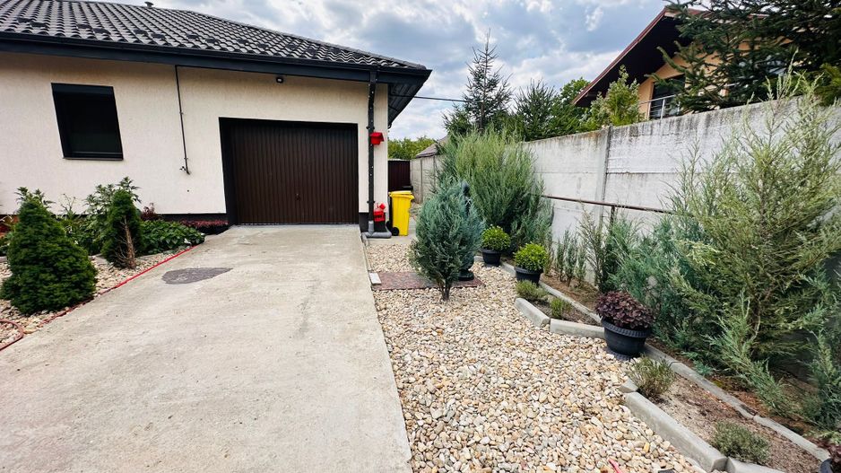 Parter cu structură pentru etaj, curte amenajată și organizare impeca - Poză 26