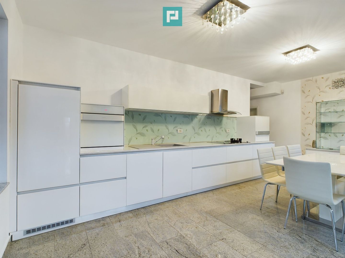 Vilă de lux cu două locuințe, în Dumbrăvița – Locație Excelentă! - Poză 11