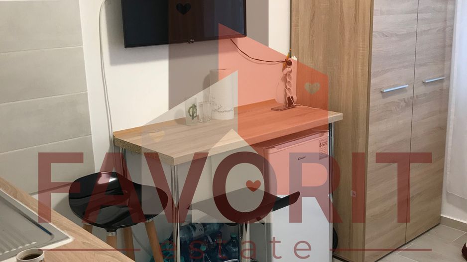 garsoniera | etaj 1 | zona excelenta | mobilat si utilat | - Poză 1