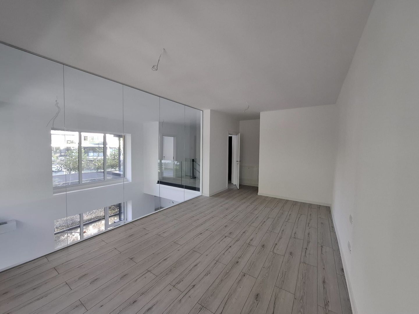 4 camere Bloc Nou Rezidential Birouri L330 GranVia Lake View - Poză 10
