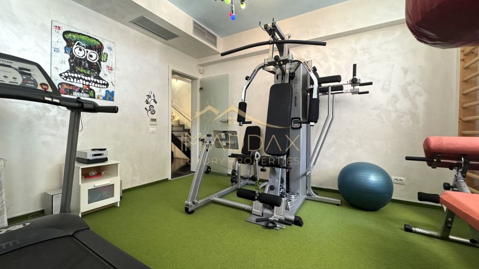 Vila cu 5 camere *344mp* + 400mp Teren // Zona Bucurestii Noi - Poză 22
