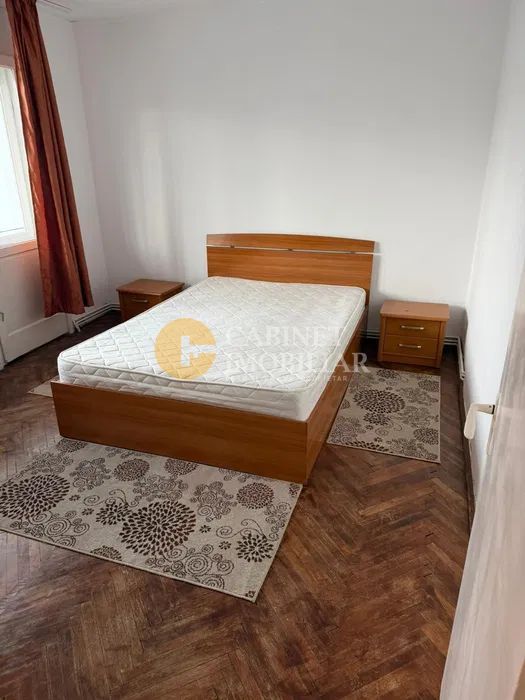 Închiriez apartament 2 camere – Podu Roș, etaj - Poză 1