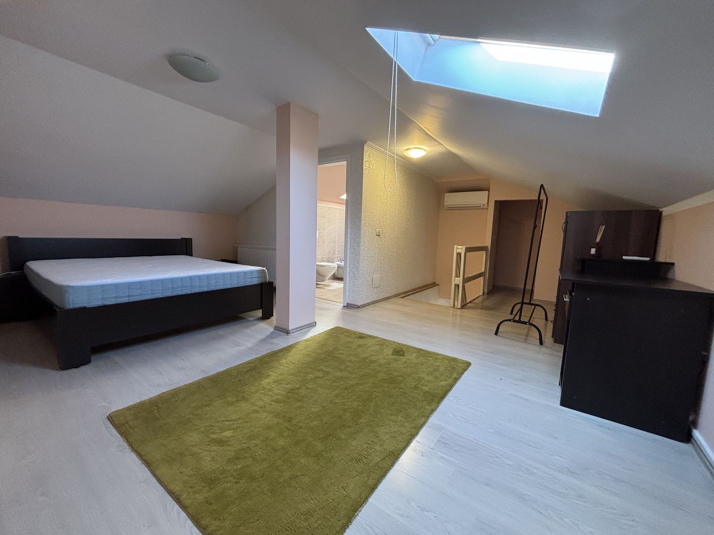 Apartament de  3 camere utilat si mobilat lux / 3 rooms apartment for rent - Poză 8