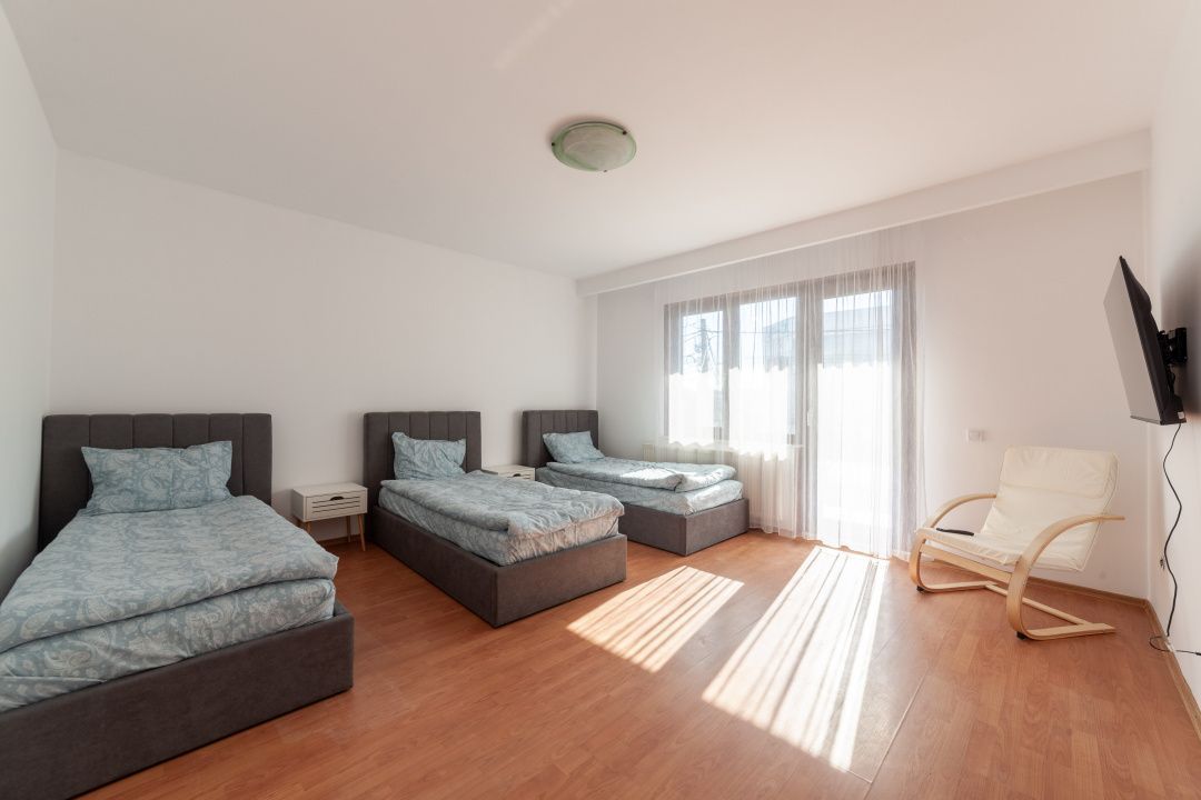 Casă spațioasă cu 8 camere - Pitești - 0% Comision - Poză 10