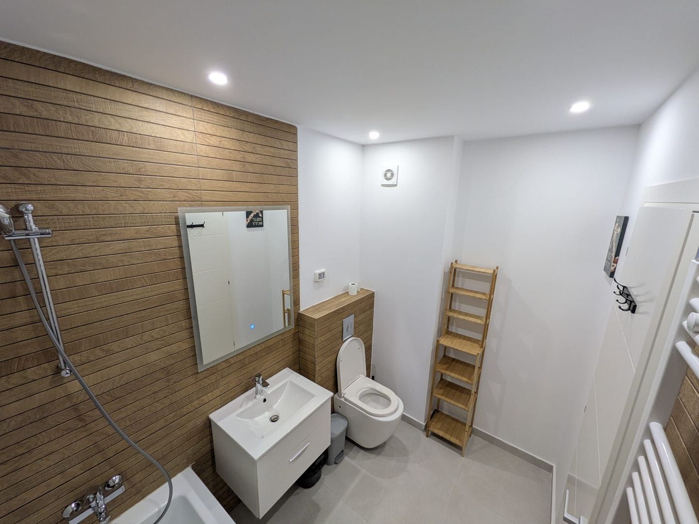 AP. 2 CAMERE- REGIE, CENTRALA PROPRIE, BLOC NOU, METROU 10 MINUTE - Poză 13