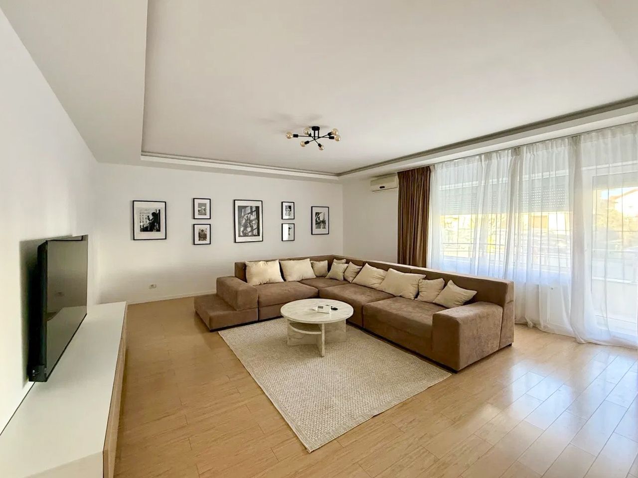 Închiriere | Apartament 3 camere | Parcare inclusă | Pipera - Poză 1