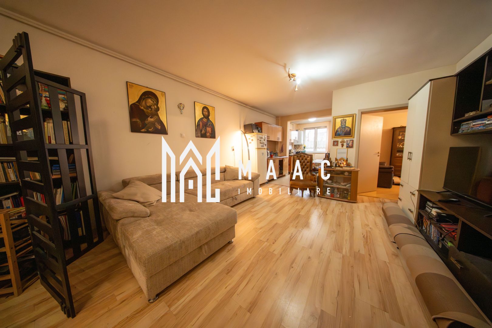 Apartament 4 camere | Parter | Balcon | Parcare | Lazaret - Poză 1