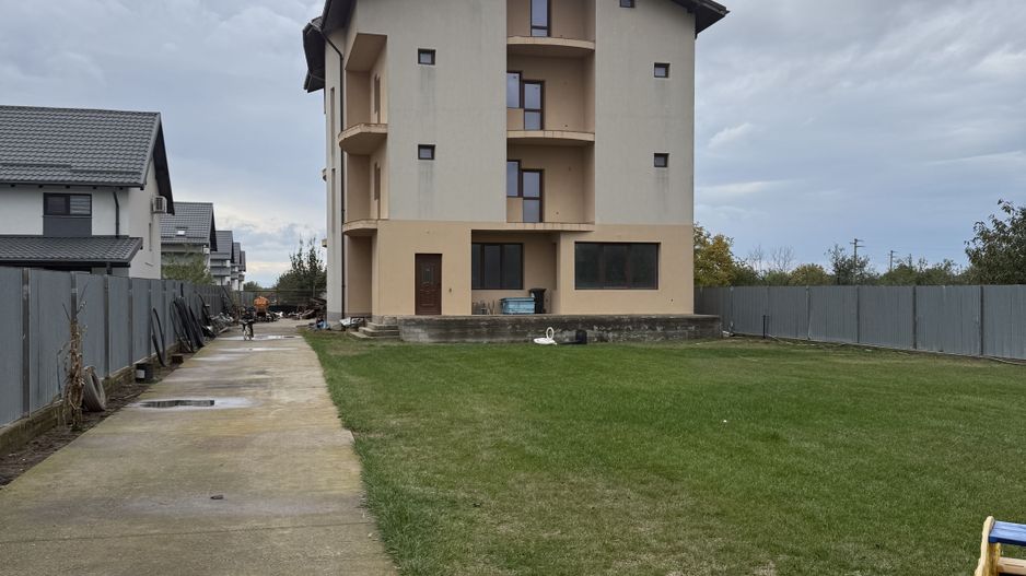 Casa cu 11 dormitoare de vanzare in Corbeanca - Poză 2