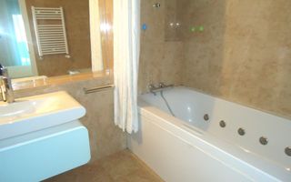 APARTAMENT DE 2 CAMERE, FOARTE SPATIOS, LA INCHIRIERE IN DOROBANTI - Poză 4