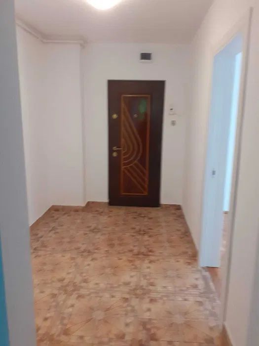 Ag. EUROPA vinde ap. 2 cam. 55mp DECOMANDAT la etajul 1 in Gheorgheni. - Poză 3