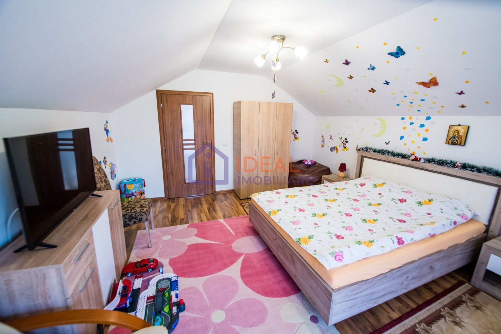 Casa Individuala cu 8 camere si 430 mp de curte, zona Calea Poplacii - Poză 8