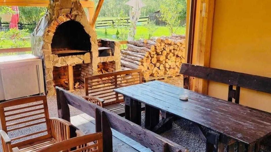 Vand sau schimb casa Campu Cetatii din caramida si lemn - Poză 4