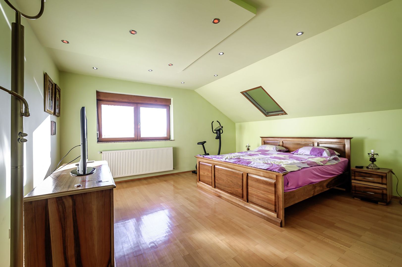 Vilă modernă 6 camere - Bujac - Poză 4