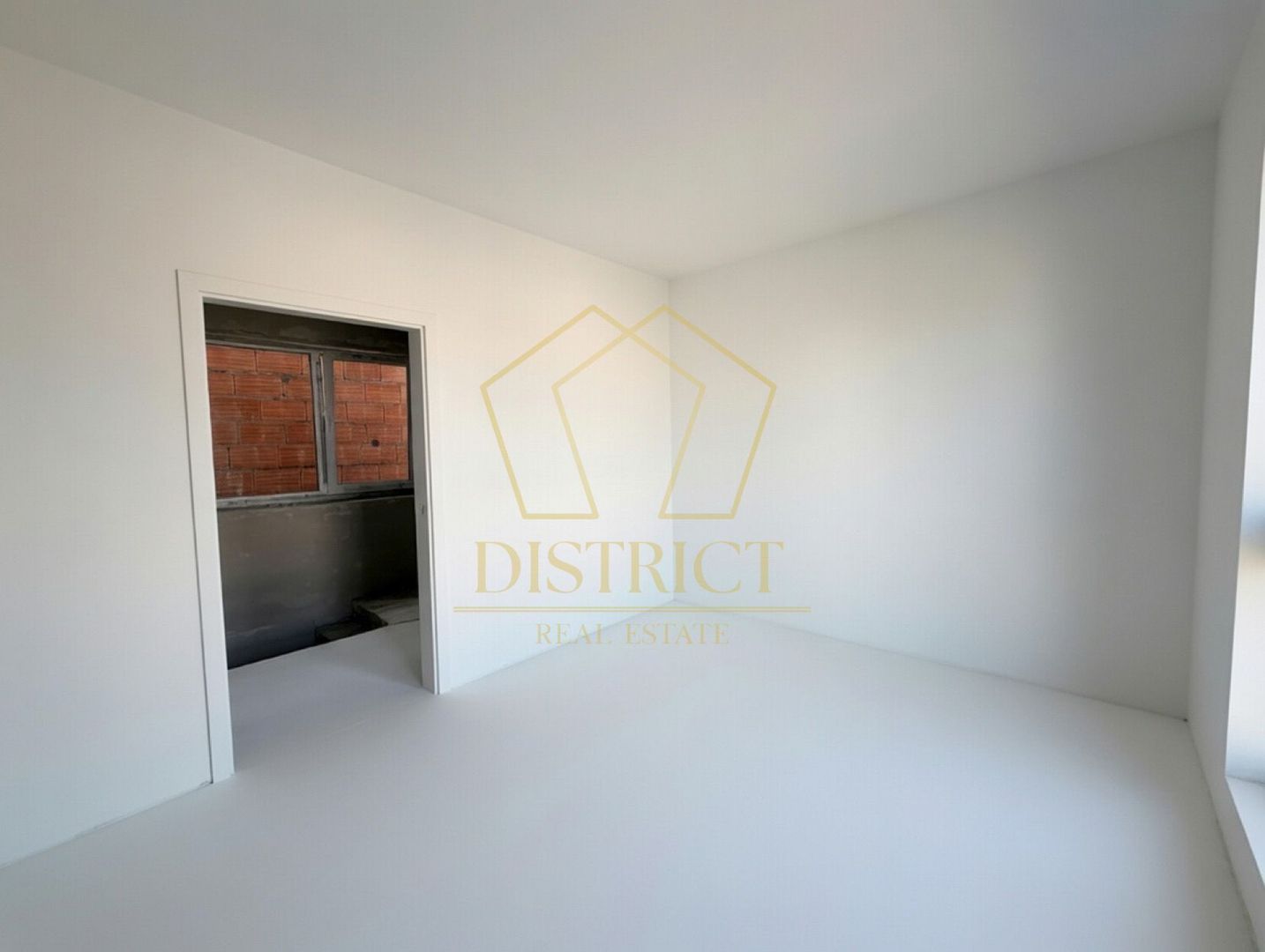 Duplex cu 4 camere, despărțit prin camera tehnica | Mosnita Noua | Barista - Poză 10