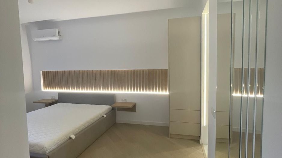 INCHIRIERE APARTAMENT TREI CAMERE MOBILAT UTILAT ZONA PIPERA CORTINA NORTH - Poză 10