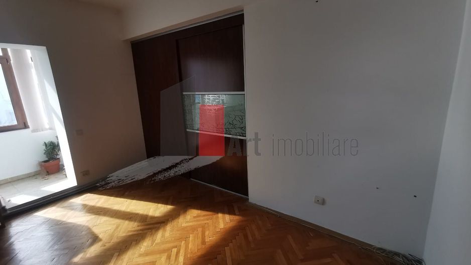 BUROU; CALEA  DOROBANTILOR; 3 camere - Poză 4