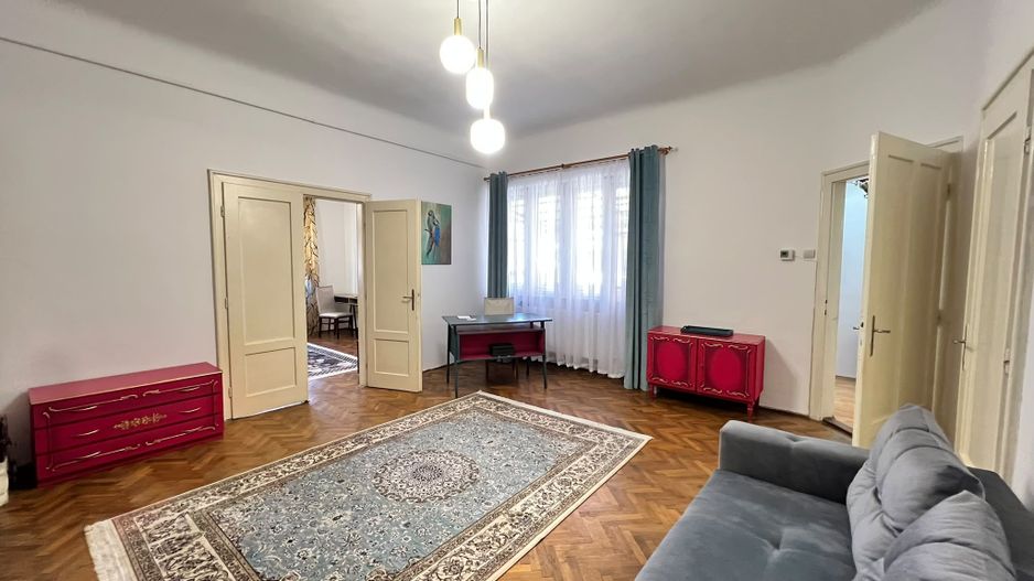 Apartament spatios cu 3 camere | 83 mp + veranda + curte | Ultracentral - Poză 4