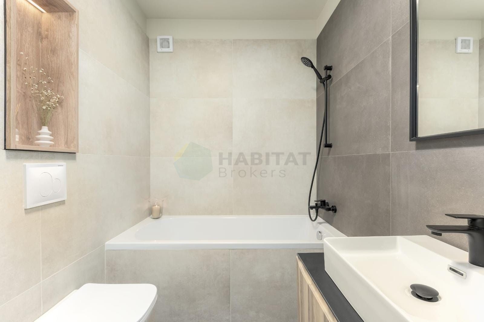 Apartament cu gradina proprie, doua locuri de parcare, gata de mutat - Poză 17