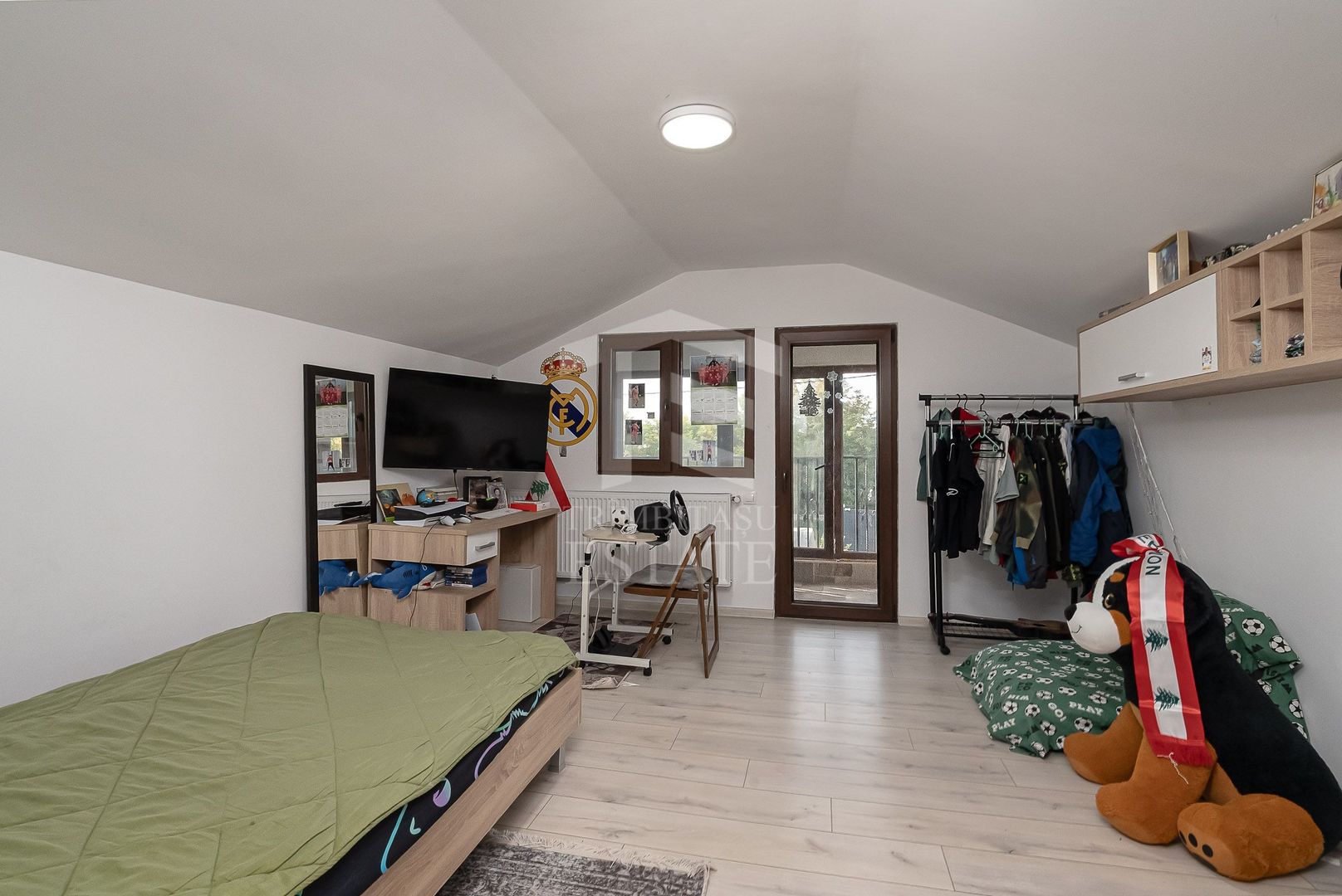 Casă modernă în Tâncăbești – 5 camere și natură la doi pasi - Poză 8
