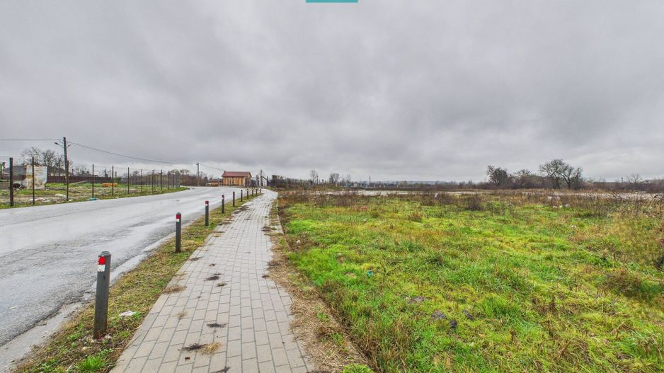 Teren intravilan de 4131 mp, în orașul Sebiș, Arad - Poză 3