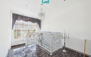 Casă de vânzare în Vânători jud. Arad - Poză 3