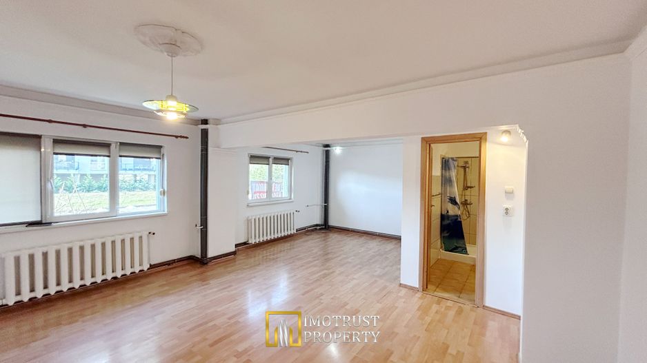 De vanzare apartament 4 camere, Arad - Poză 2