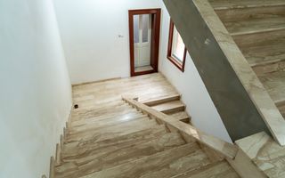 Spatiu comercial/ Birou I 9 camere I 360 mpu I Centru-Agnita - Poză 5