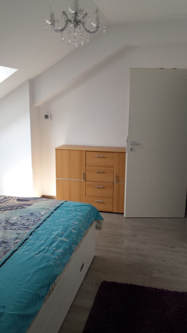 Apartament 3 camere, decomandat - Poză 3